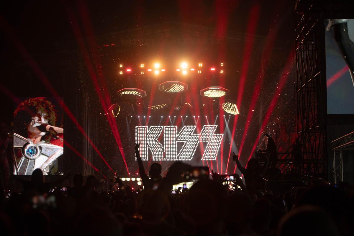 La última jornada del Rock Imperium Festival, en imágenes