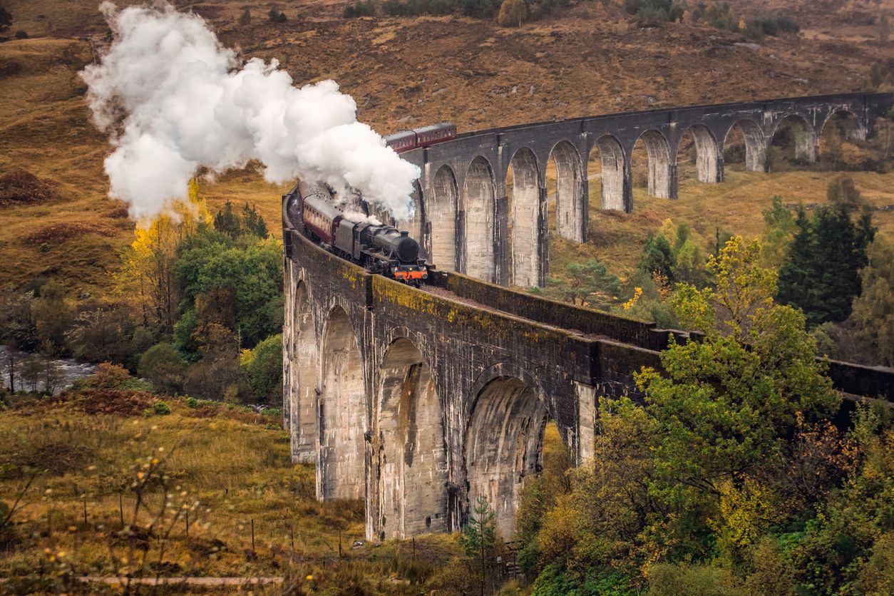 Hogwarts Express en el viaducto