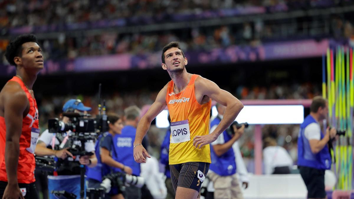 Quique Llopis, pendiente de conocer su posición final