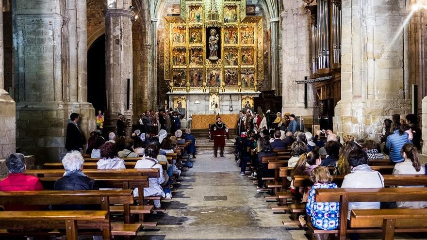 Teresa Gavín: «A muchos el voluntariado les ayuda a seguir viviendo»