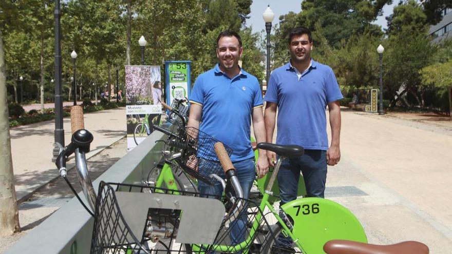 Castelló estrena dos nuevas bases de Bicicas en el parque Ribalta y en la avenida del Mar