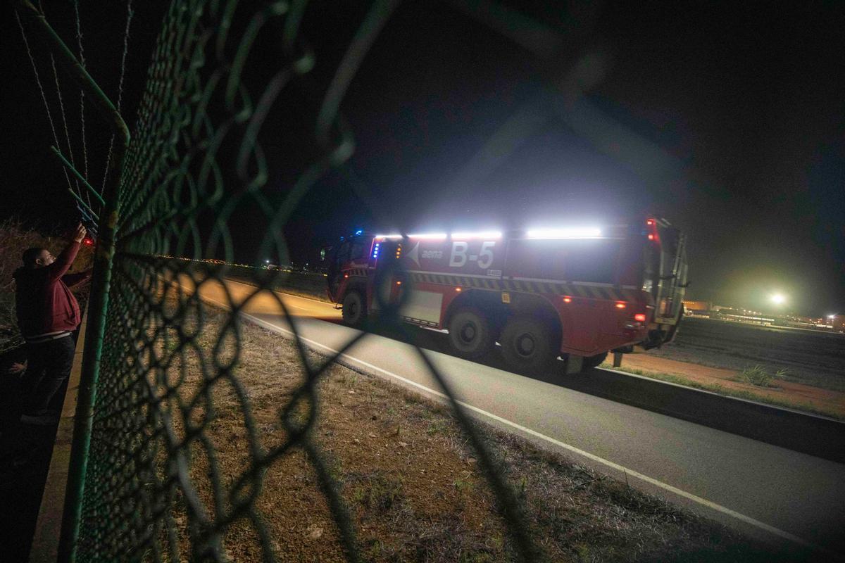 Cierra el aeropuerto de Palma por la presencia de pasajeros en las ...