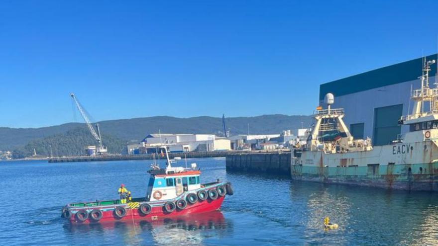 Un simulacro pone a prueba las emergencias en aguas de la Ría de Pontevedra