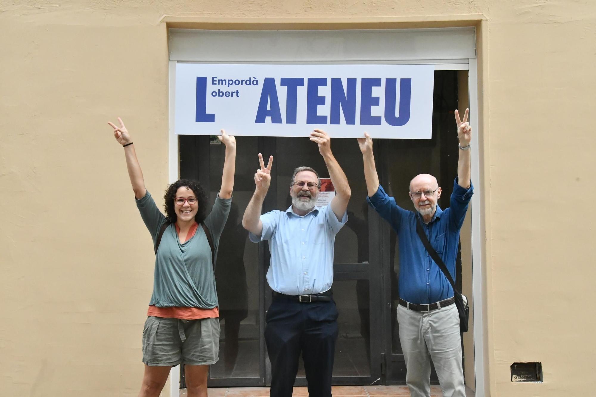 Mariona Isern, Eduard Cerbià i Llorenç Pascua, representants de les tres entitats impulsores de l'Ateneu.