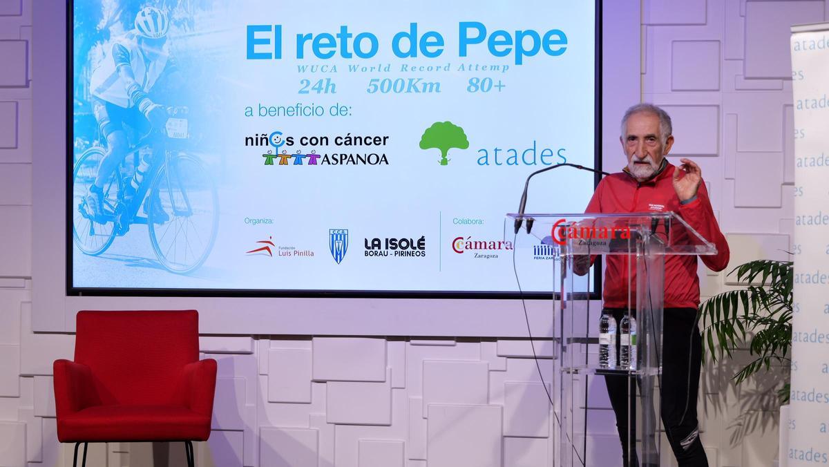 Un zaragozano de 81 años intentará batir el récord mundial de ciclismo en 24 horas