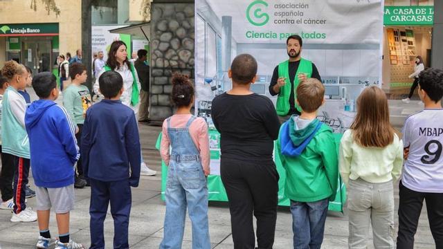 Alumnos del colegio Divina Providencia durante al actividad.