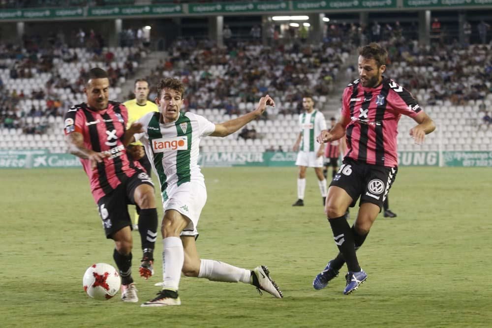 Galería gráfica: El Córdoba CF cae goleado ante el Tenerife.