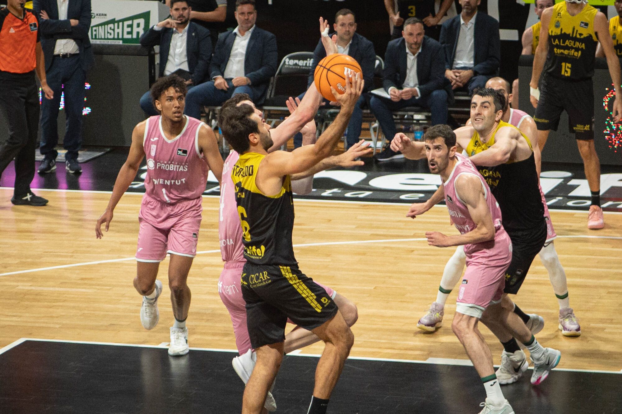 Partido La Laguna Tenerife CB Canarias - Joventut Badalona Inicio de playoff de Liga Endesa Quedarse hasta el fina porque en caso de derrota podría ser el último partido en casa esta temporada  | 02/06/2025 | Fotógrafo: Rafael Arturo Jiménez Rivero