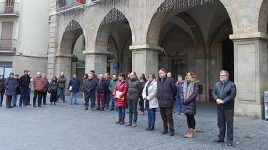 Minut de silenci a Manresa per les víctimes de Berlín i Ankara