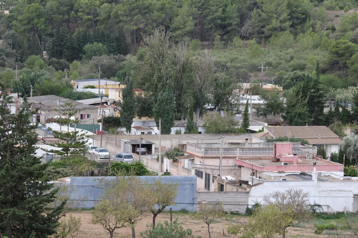 El Hoyo se encuentra entre el Secar de la Real y Establiments