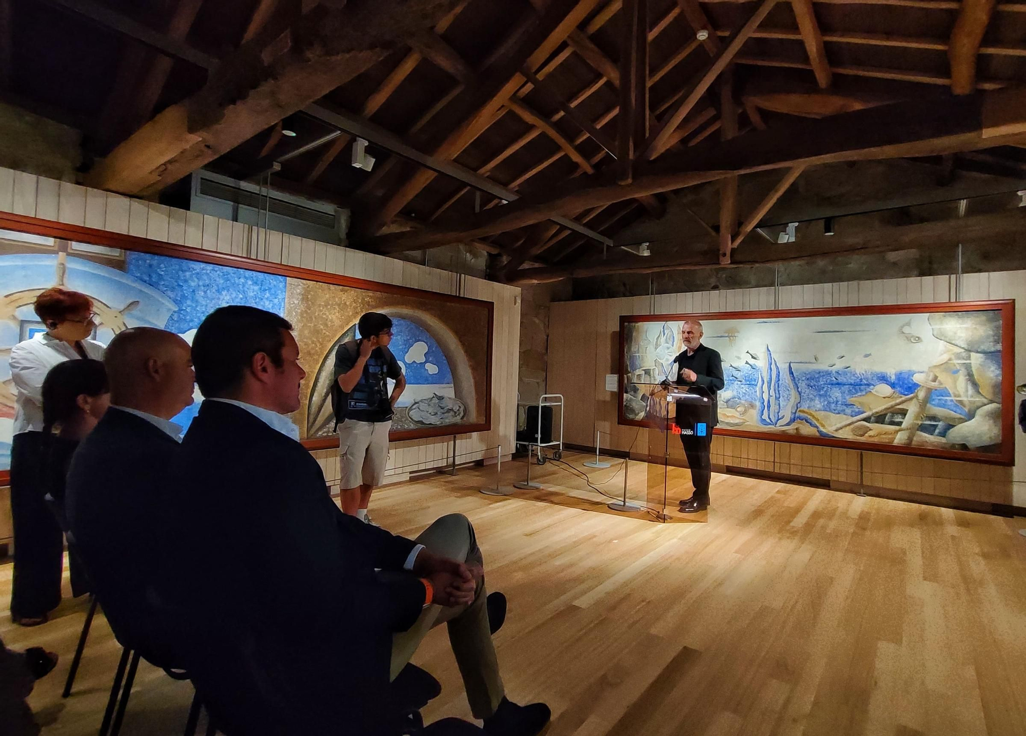 La inauguración de los espacios rehabilitados del Museo Massó de Bueu