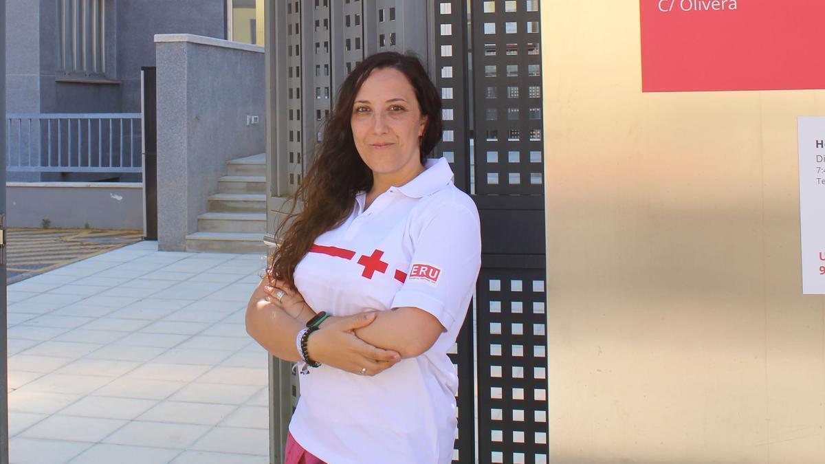 La delegada castellonense de Cruz Roja, Jessica Rabanedo, viaja a Hungría para prestar atención psicosocial a las personas desplazadas de Ucrania.