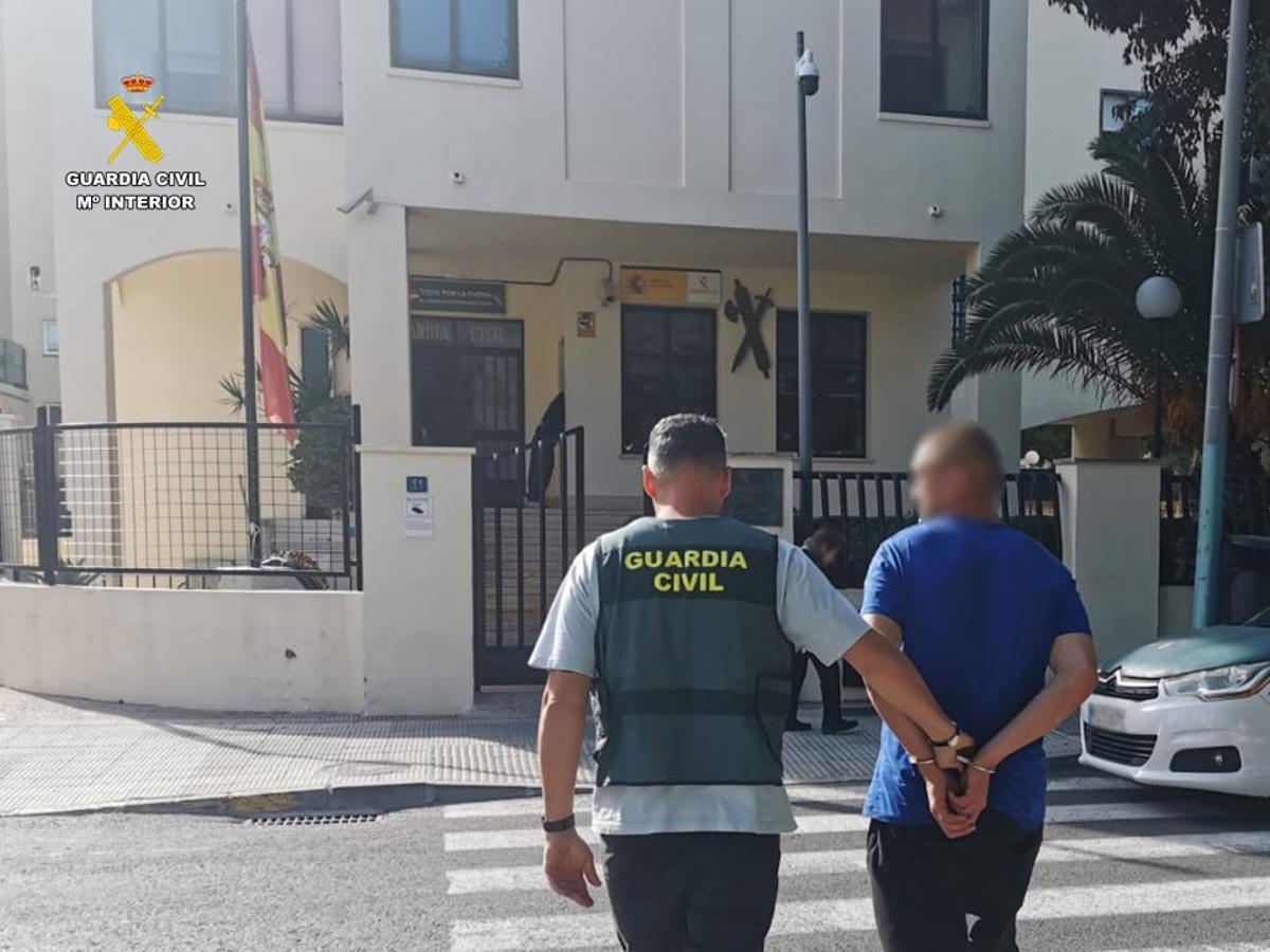 El detenido por la Guardia Civil en Calp.