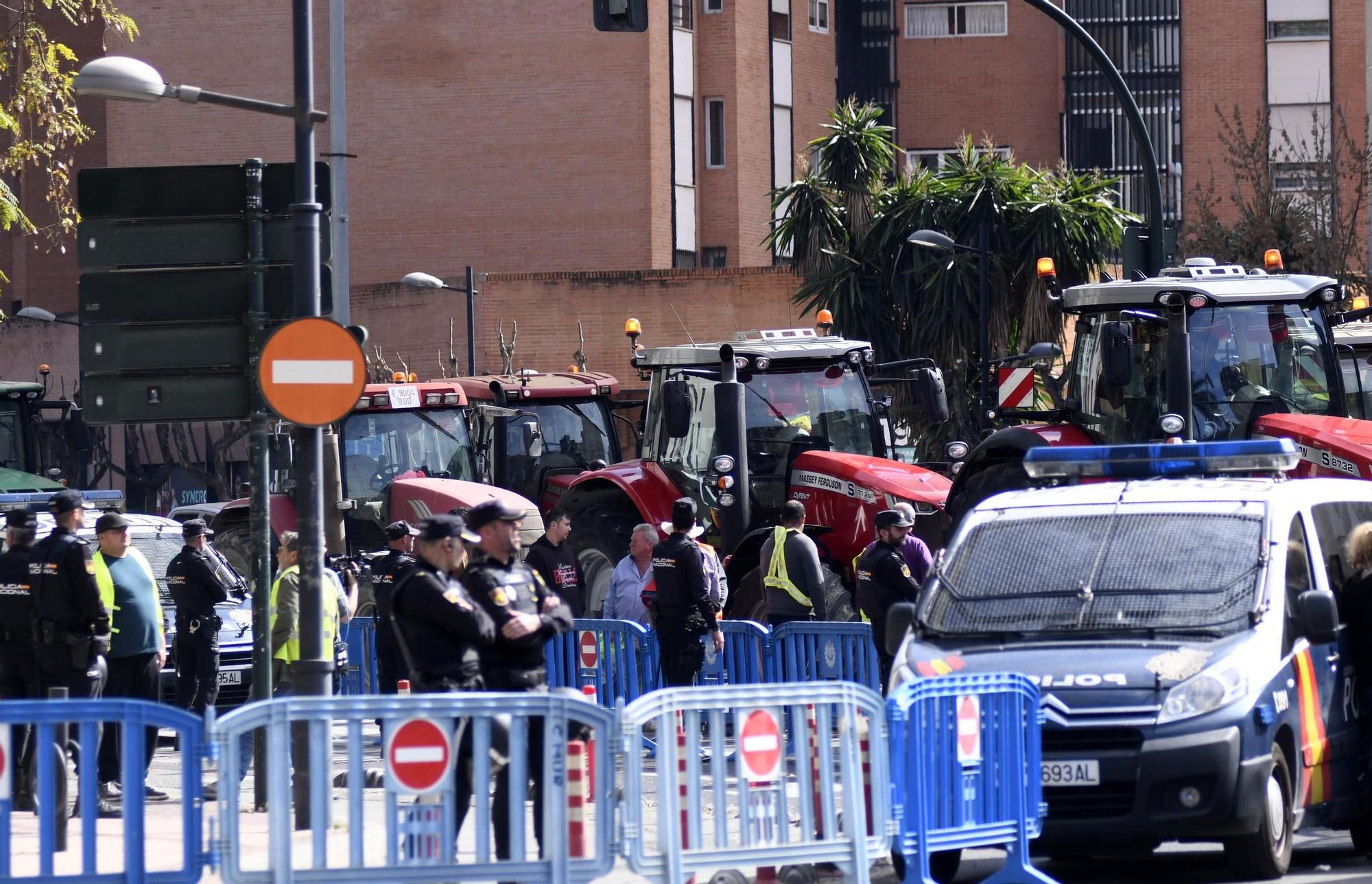 FOTOS: Las protestas de los agricultores murcianos el 21F, en imágenes