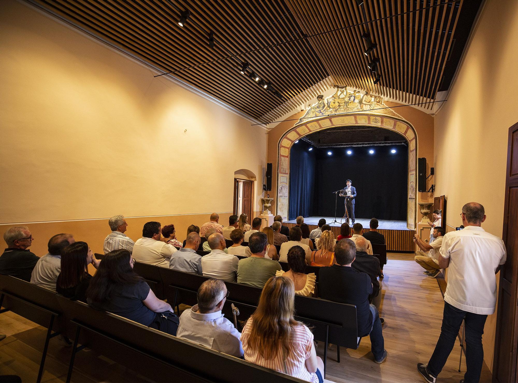 Así ha sido la inauguración del teatro modernista del Palau-Castell de Betxí