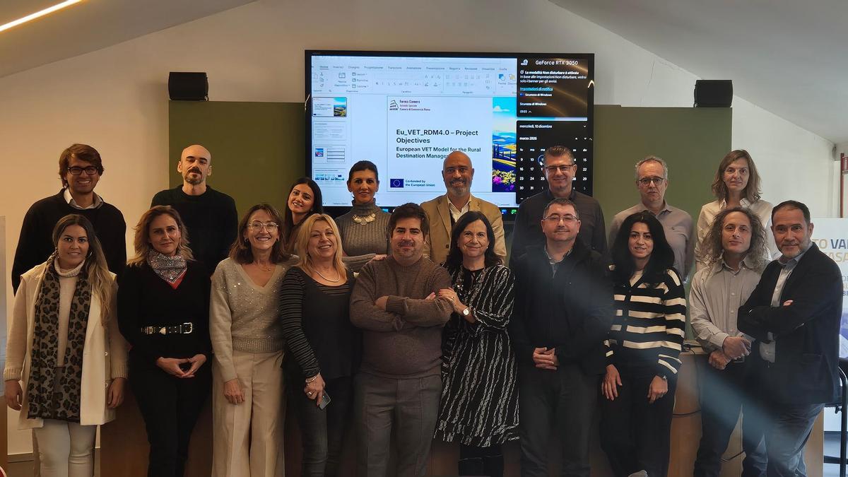 Representantes de la Mancomunitat de la Ribera Alta durante la reunión.