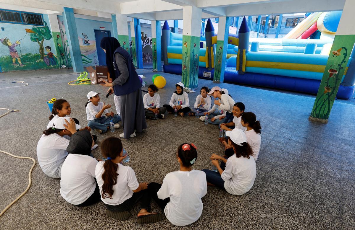 Campamento de verano organizado por la ONU en una escuela en el campamento de refugiados de Beach, Gaza