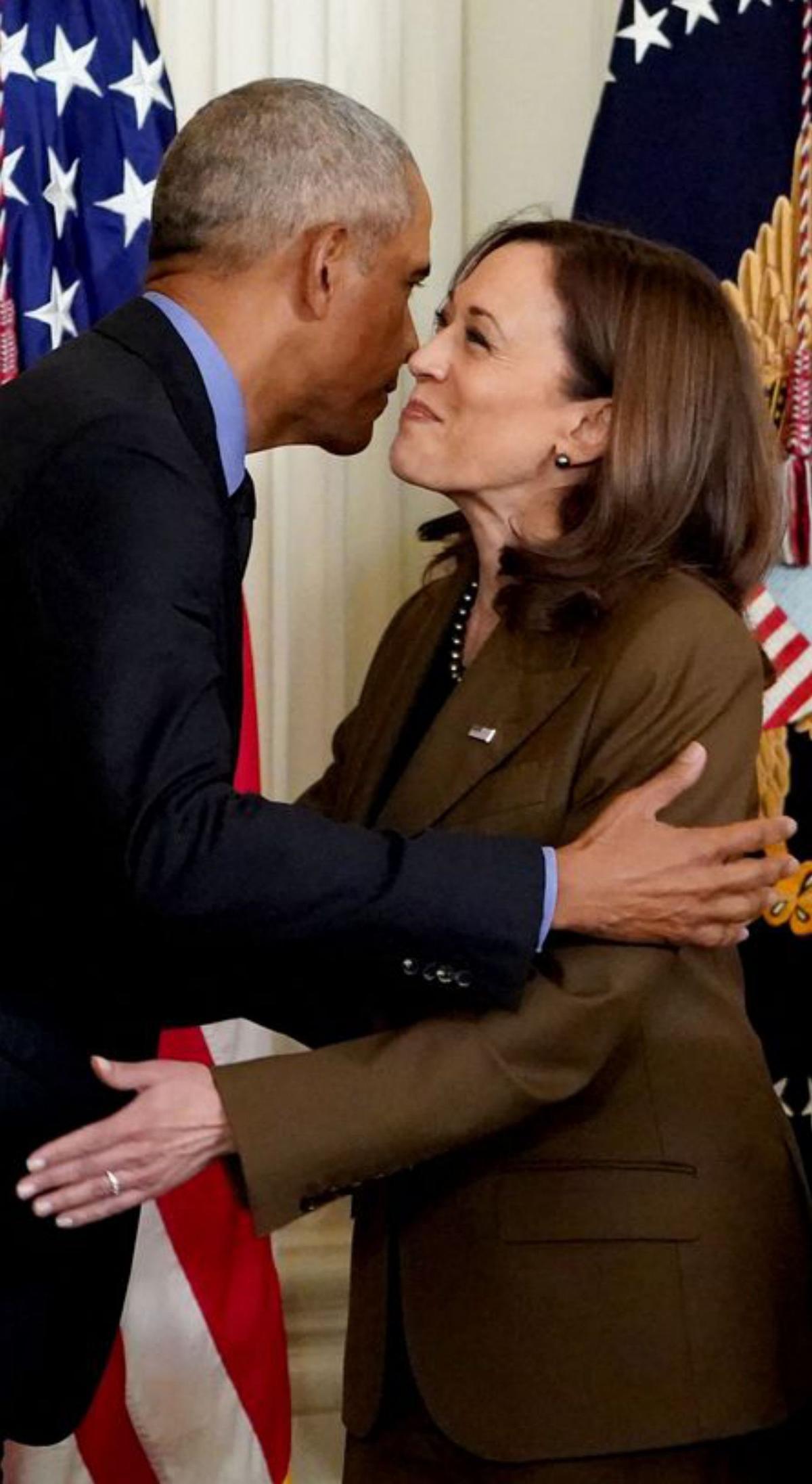 Els Obama escenifiquen el seu suport a la candidatura de Kamala Harris