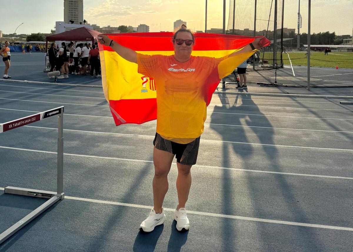 Laura Redondo conquista la plata en lanzamiento de martillo en Taranto 2026.