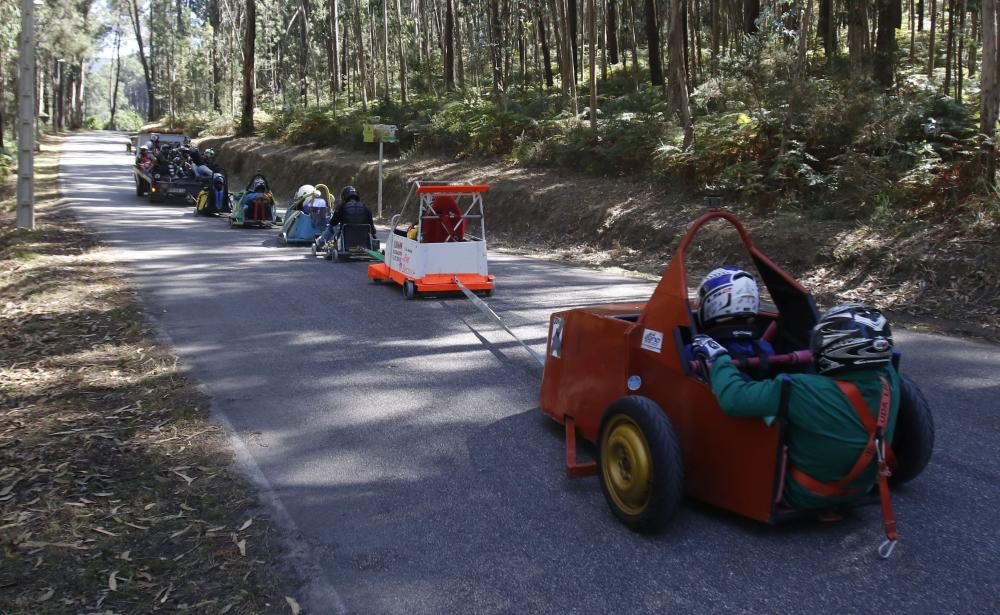 Una treintena de bólidos y numeroso público participan en el cuartos descenso Cidade de Vigo