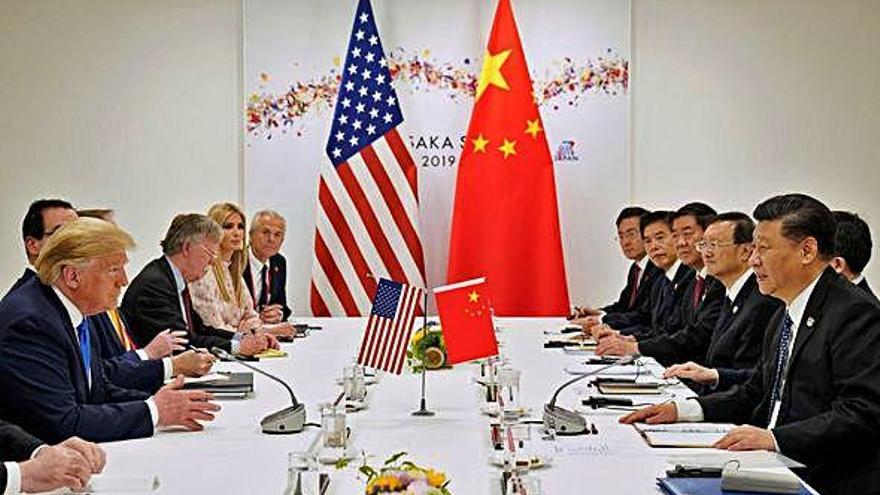 Trump y el presidente chino, Xi Jinping, en la cumbre del G-20 en Osaka (Japón).
