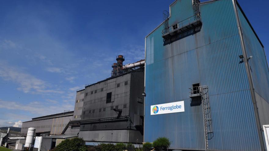 Adelanta suministrará energía renovable “a un precio estable” a la planta de Ferroglobe en Arteixo