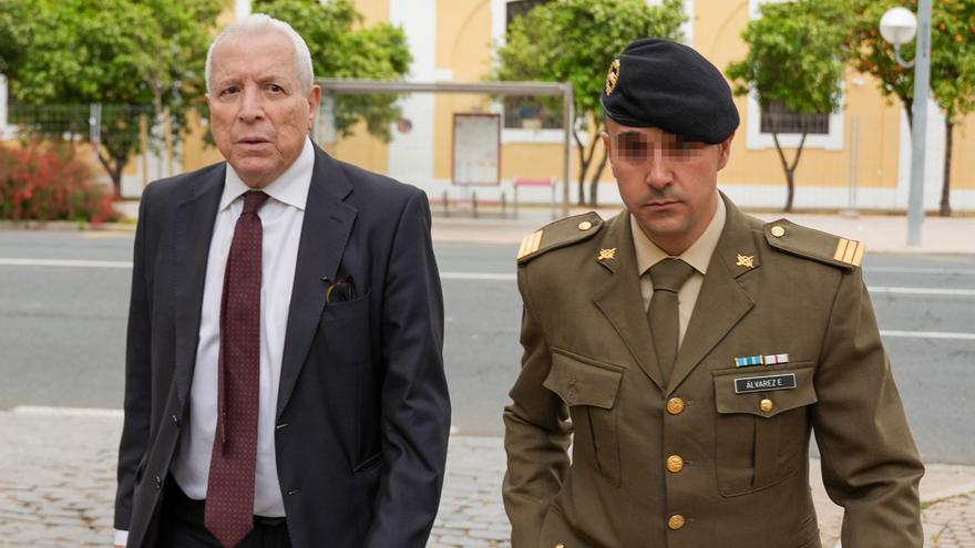 El sargento Álvarez Estupiñar a su llegada al Juzgado Togado