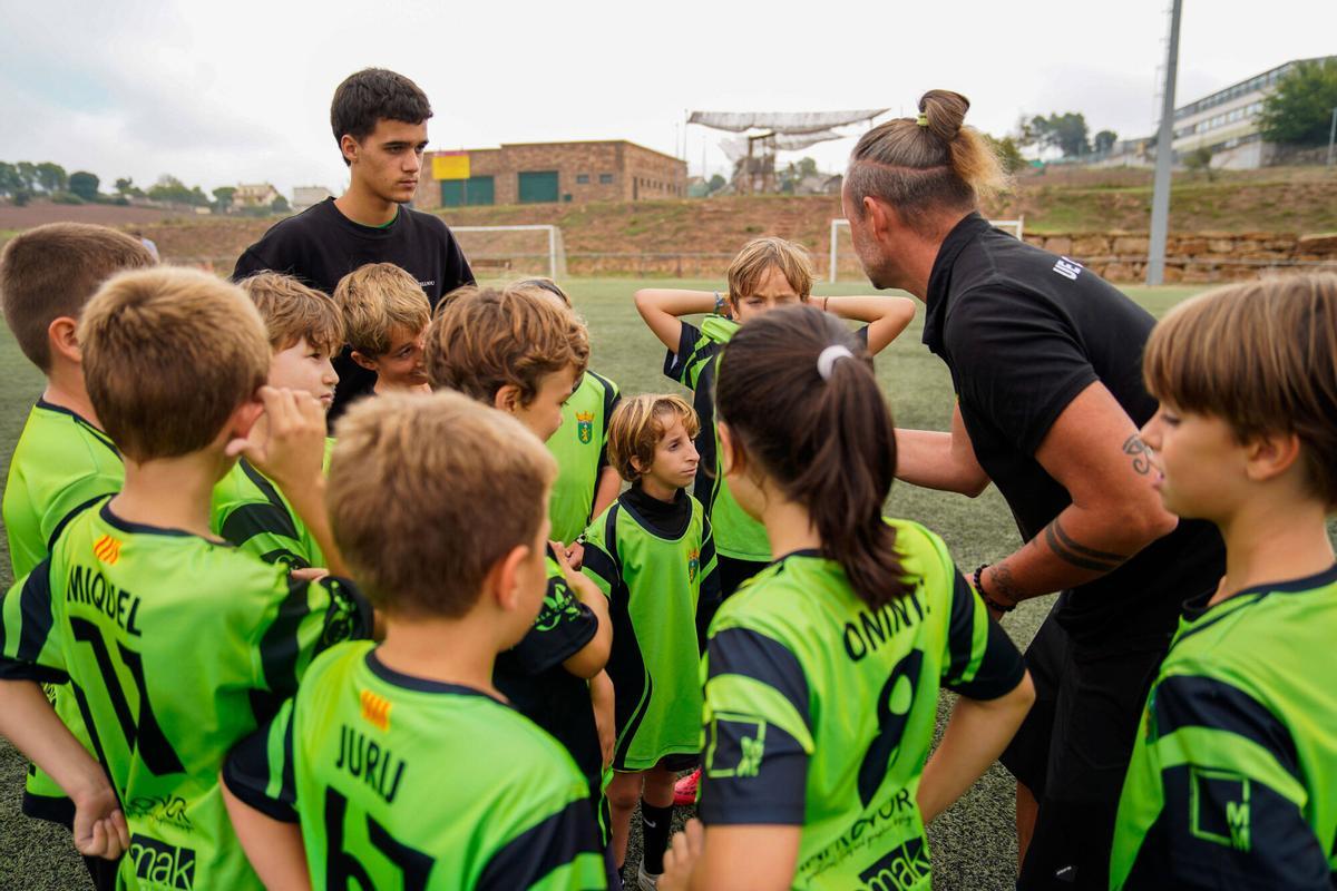Imatges del Luca Pascual Pardo i el seu debut amb el Castellnou de futbol sub-9 Imatges del Luca Pascual Pardo i el seu debut amb el Castellnou de futbol sub-9