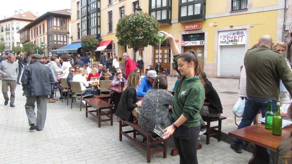 Jornada calurosa en Asturias tras el paso de la "Bestia del Este".