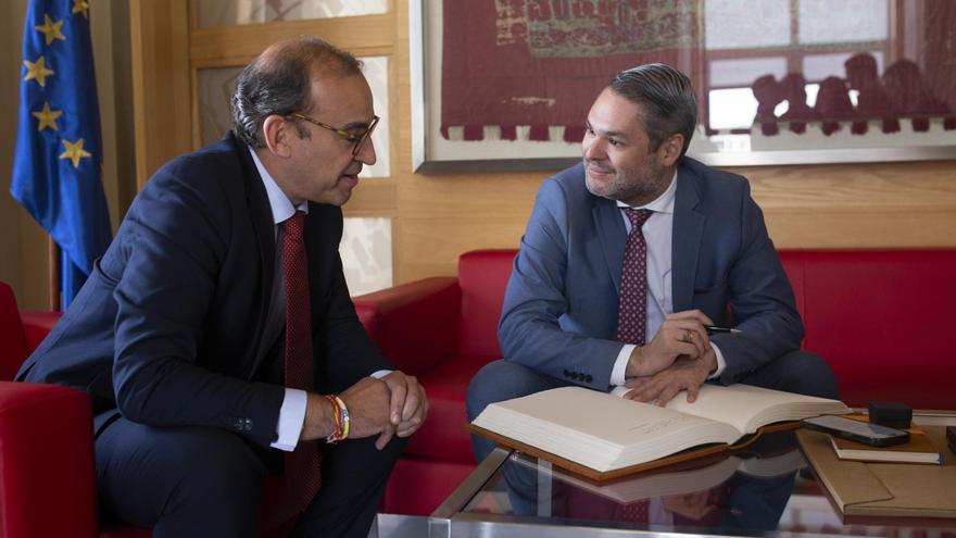 Cáceres sella con el ministro de Cultura de Costa Rica su apoyo a la Capitalidad Europea de 2031