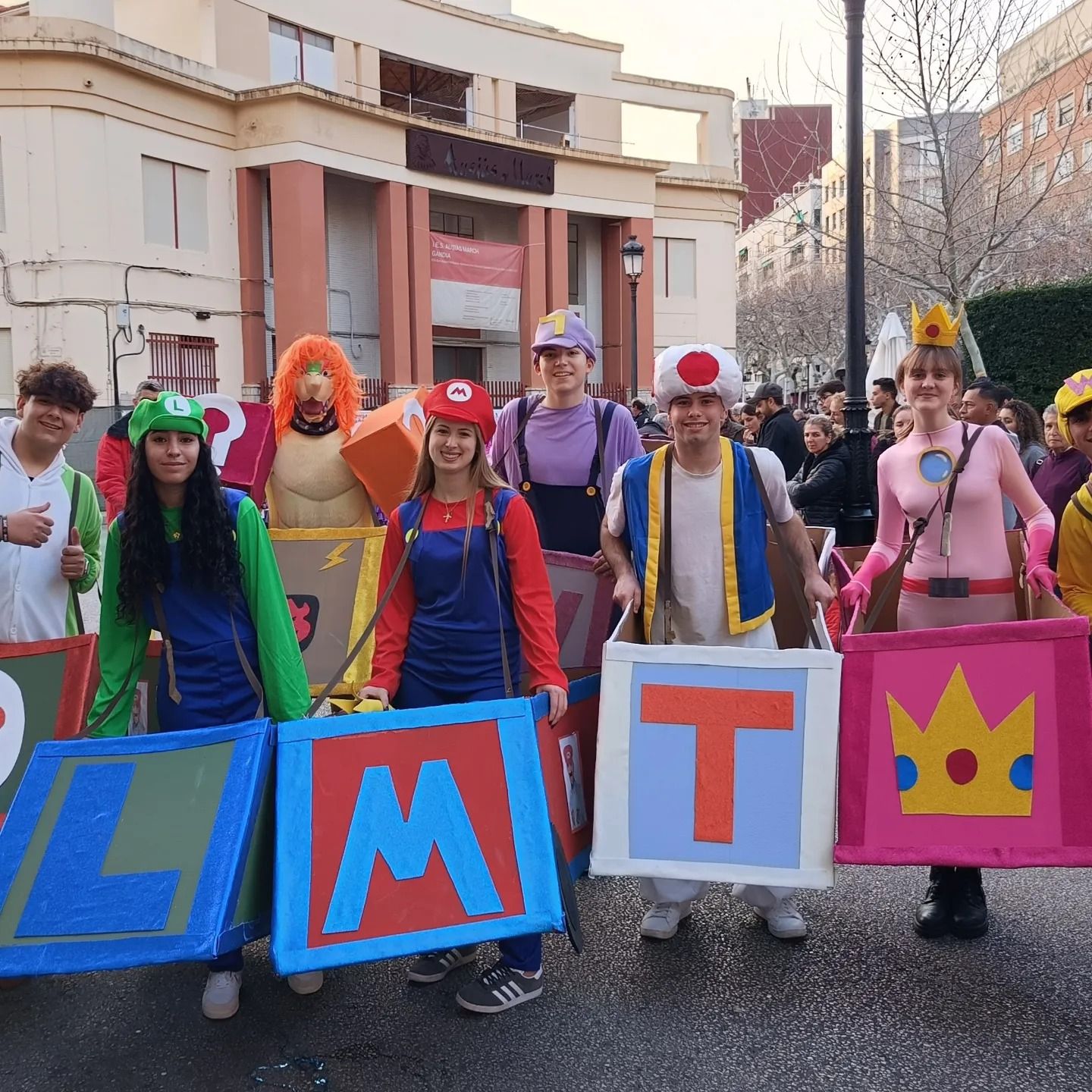 La Cavalcada de las Fallas de Gandia, en imágenes