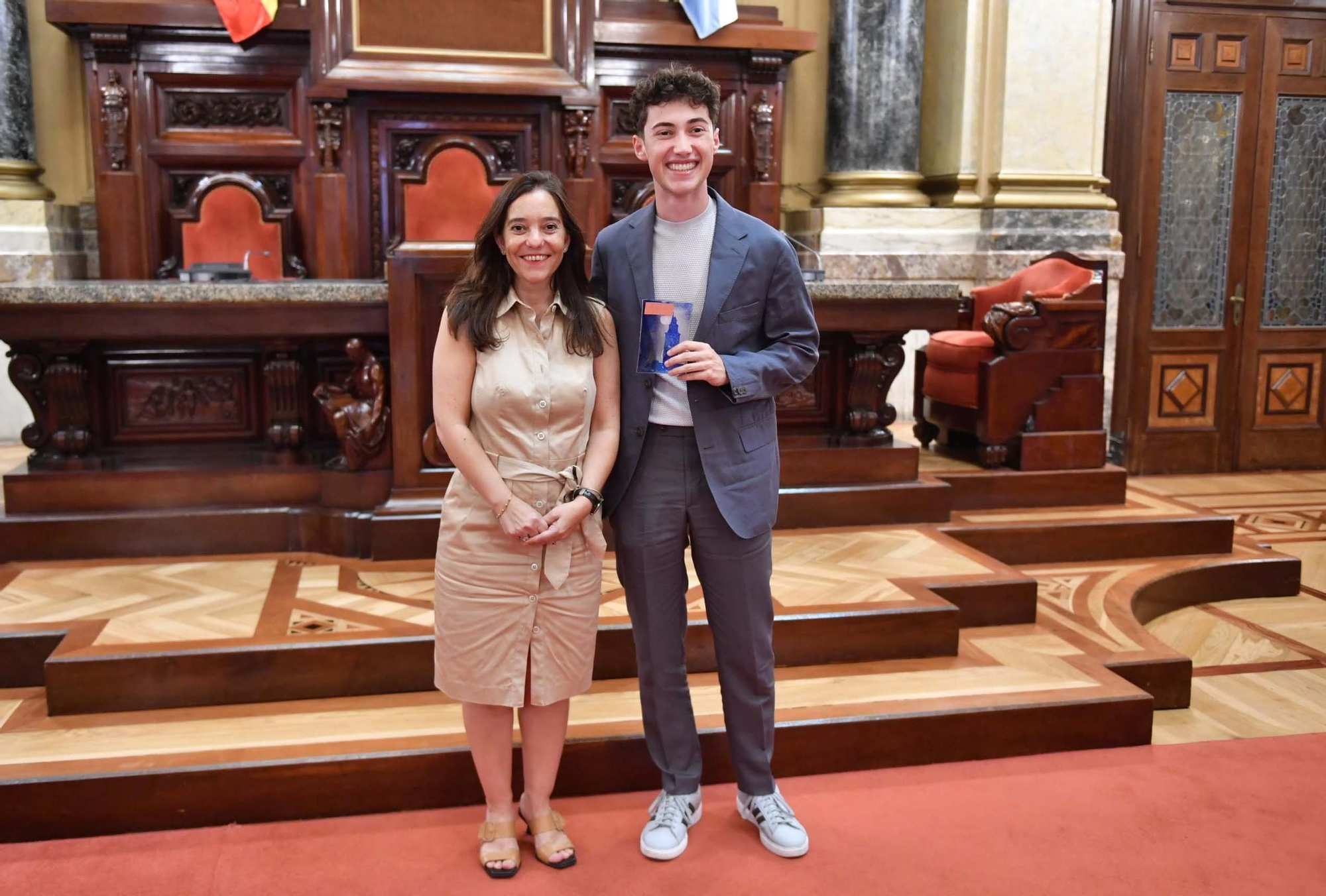 Homenaje en María Pita a los alumnos con mejores expedientes en la PAU 2025