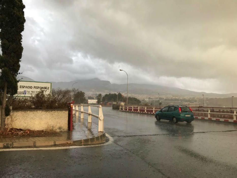 Rayos, lluvia y granizo en el Vinalopó