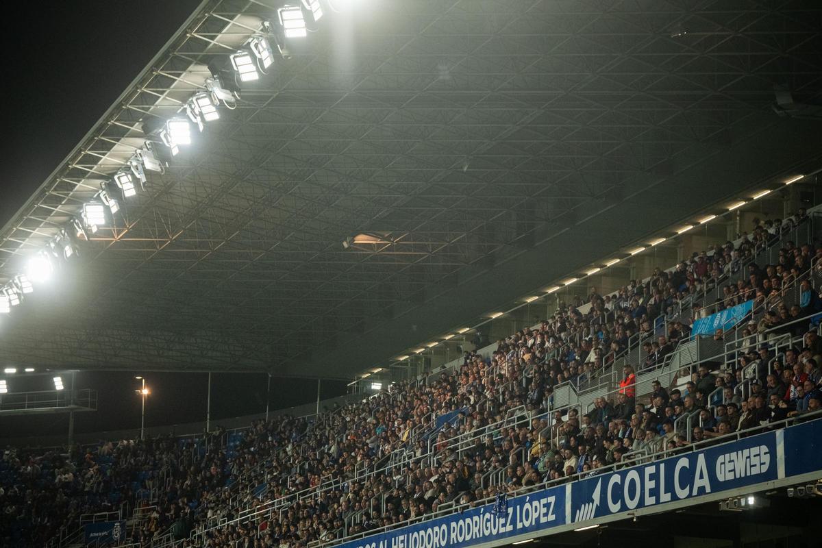 Aspecto de la grada del Heliodoro en un partido de esta temporada.