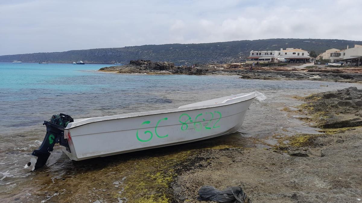 La última patera ha llegado a Formentera con 27 personas a bordo