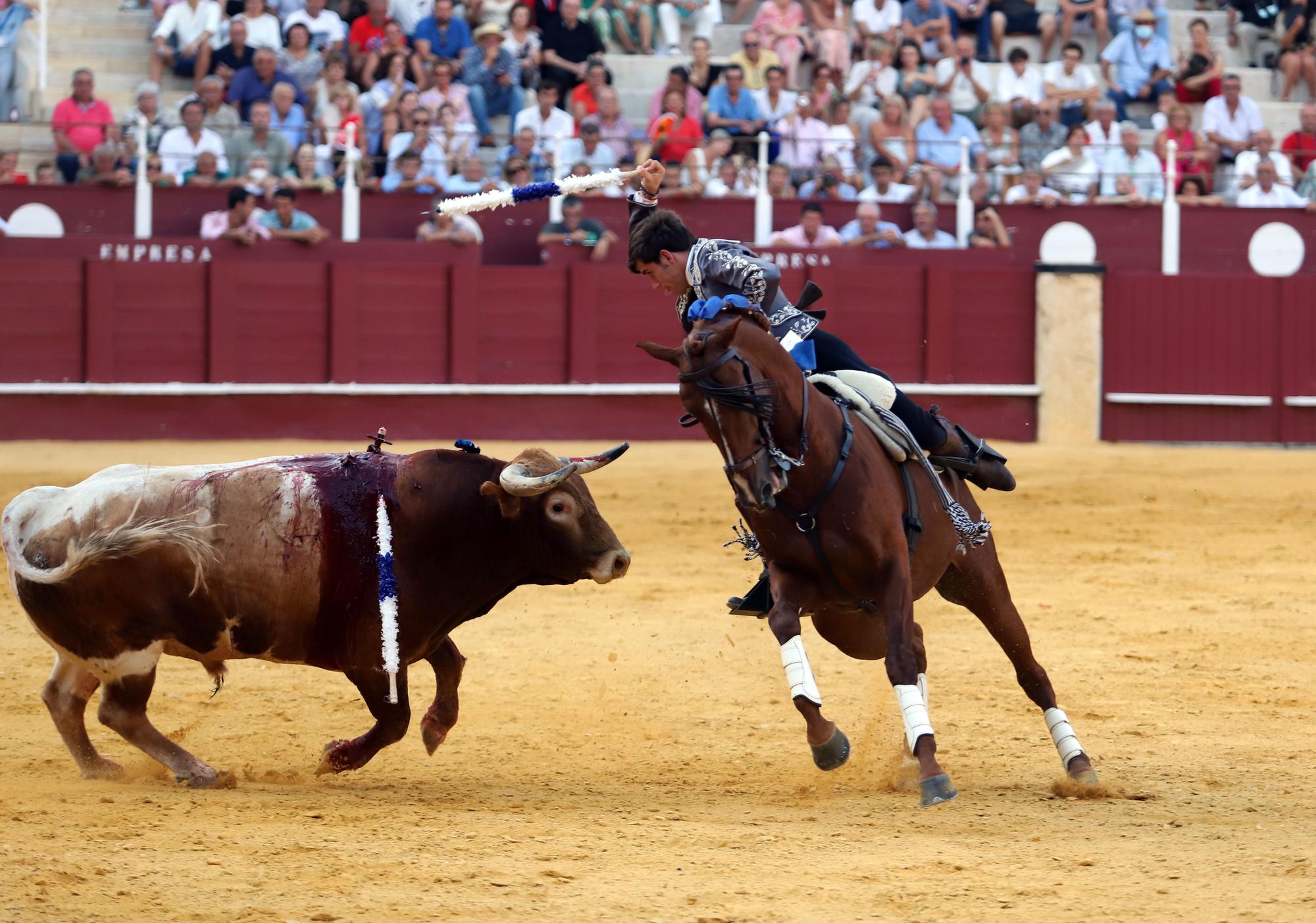 Rejones en la Feria de Málaga: Guillermo Hermoso y Ferrer Martín, doble Puerta Grande en Málaga