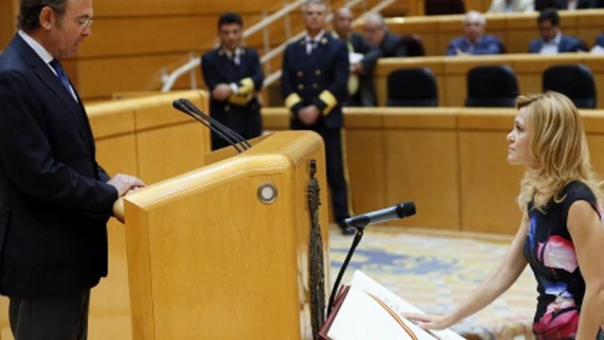 Nuria Guijarro toma posesión como senadora  del PP de Murcia