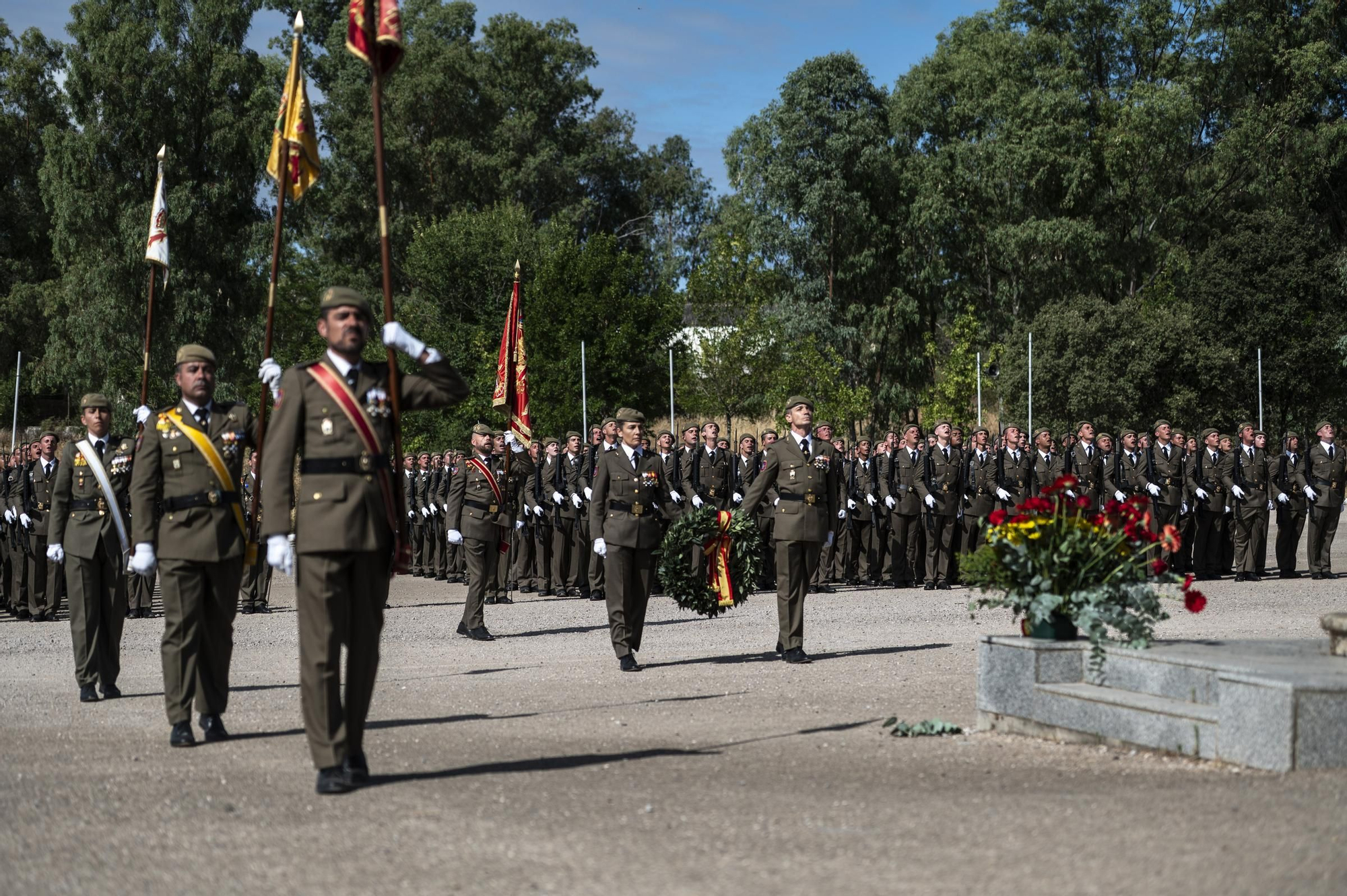EN IMÁGENES | Multitudinaria jura de bandera en Cáceres con récord de mujeres soldado