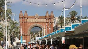 Casetas de la Setmana del Llibre en Català, en el paseo Lluís Companys de Barcelona