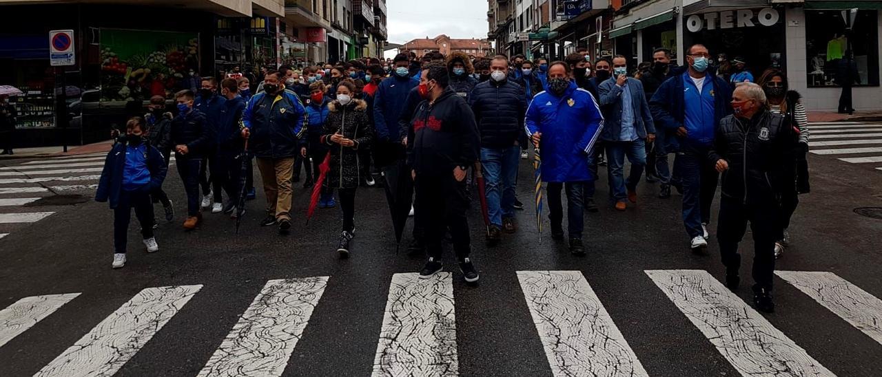 Manifestación en la Pola por el estado de los campos, en una imagen de archivo, en octubre de 2020