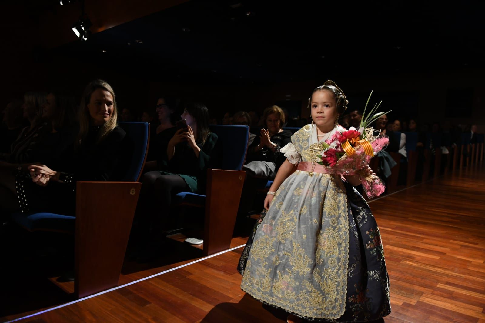 La exaltación de la reina fallera infantil de Burriana del 2023, en imágenes