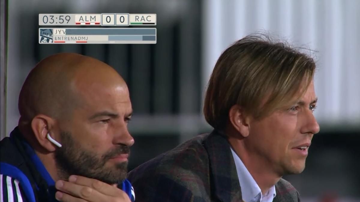 David Badia, junto a Guti, durante un partido del Almería ante el Racing de Santander