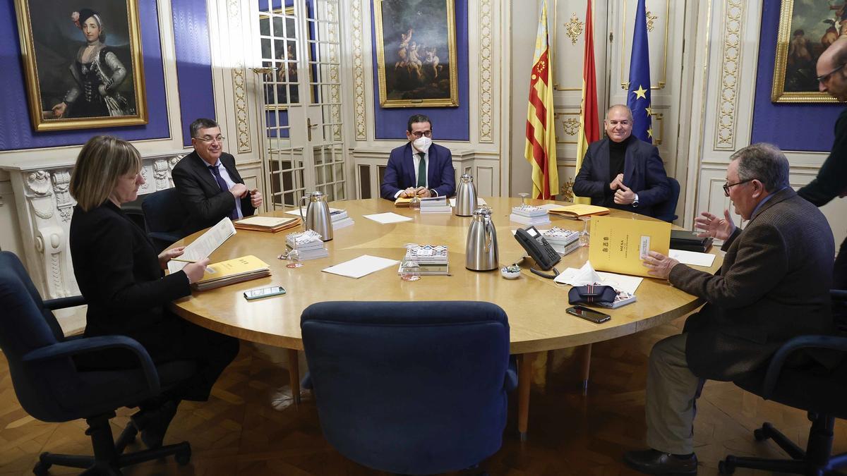 Ciudadanos ha faltado a la mesa de las Cortes.