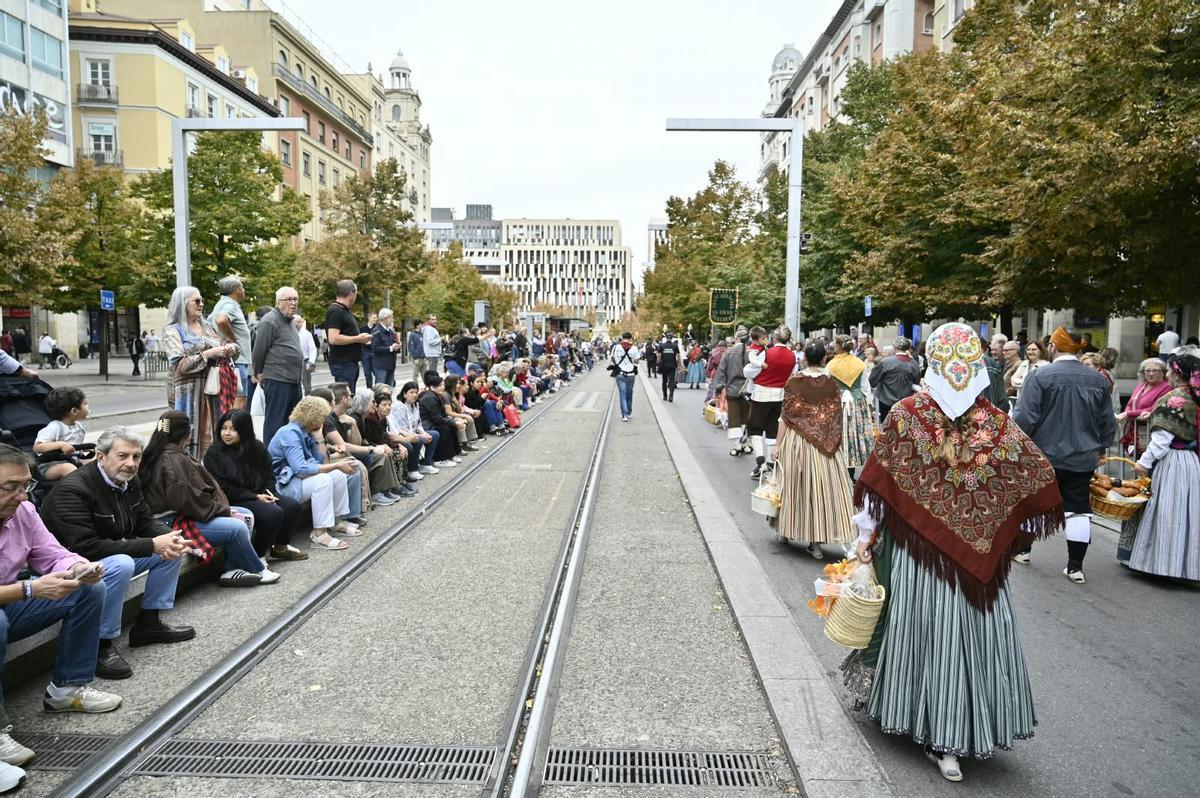 EN IMÁGENES | La Ofrenda de Frutos llena de color y tradición el centro de Zaragoza un año más EN IMÁGENES | La Ofrenda de Frutos llena de color y tradición el centro de Zaragoza un año más