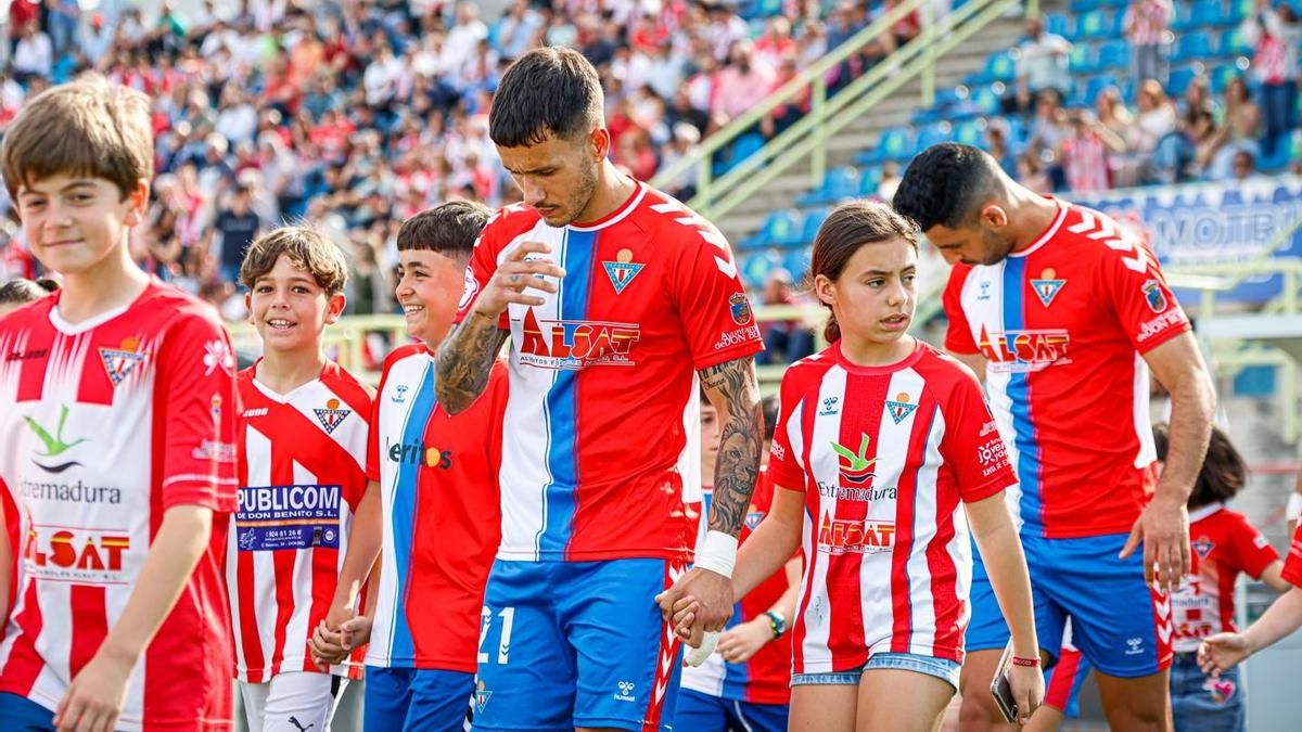 Los jugadores del Don Benito, instantes previos a un partido.