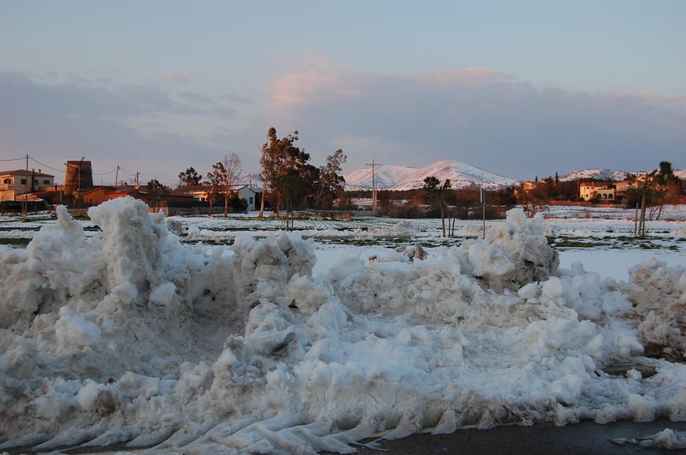 La neu va emblanquinar tota la comarca
