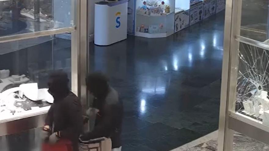 Cae en Valencia y Madrid la banda que desvalijó a tiros una joyería en un centro comercial de Castelló