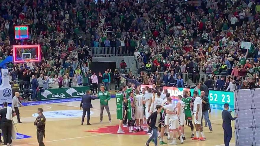 Así celebró el Carpena la victoria del Unicaja ante el Madrid