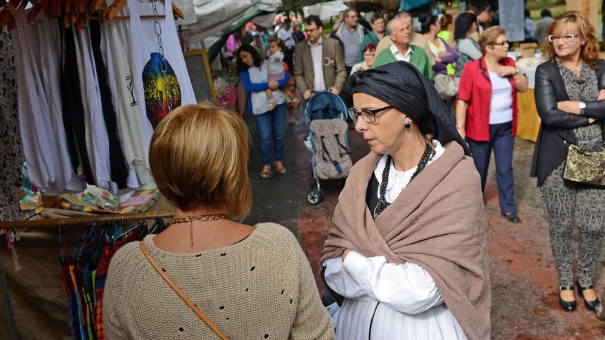 Mercáu tradicional de La Felguera