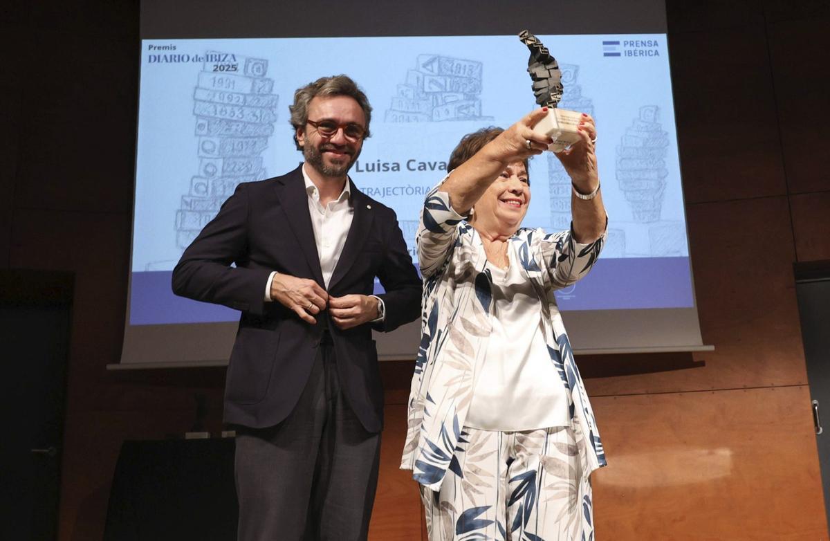 Cava de Llano, Alba Pau, Cristina Martín, Carolina Escandell y Rita Vallès. | J. A. RIERA